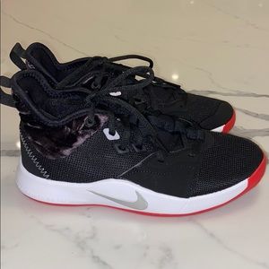 Brand new Nike p.George sneakers with velvet sz3.5
